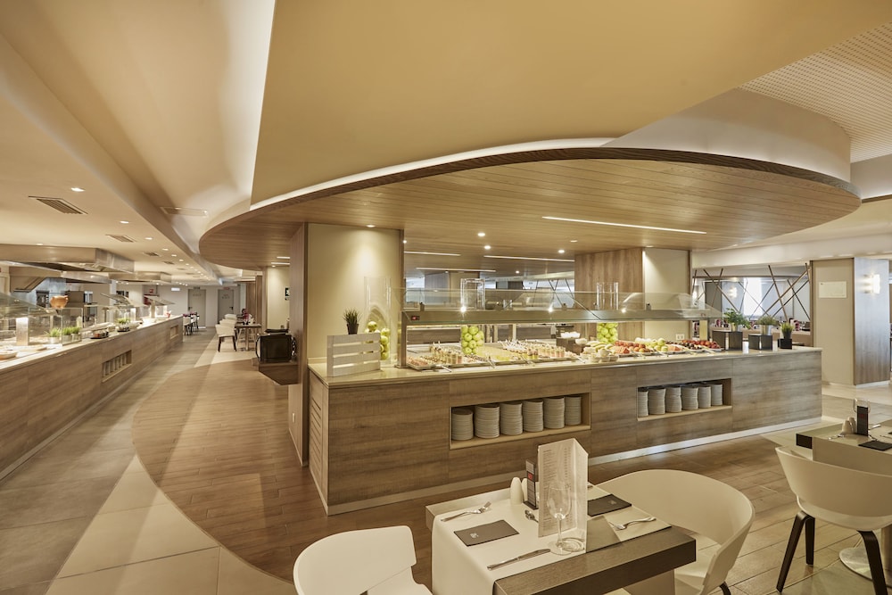 BG Hotel Tonga Tower — Restaurant & bars in Can Picafort, Balearic Islands