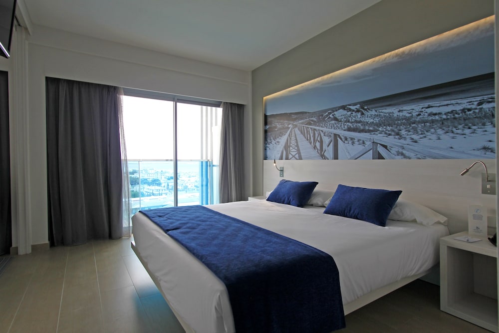 BG Hotel Tonga Tower — Hotel rooms in Can Picafort, Balearic Islands