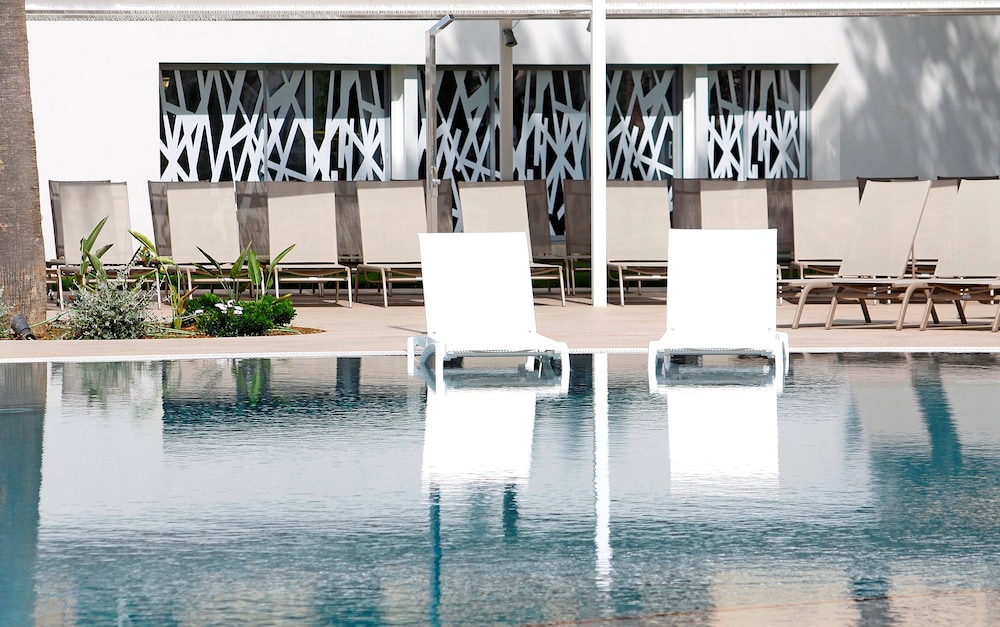 BG Hotel Tonga Tower — Swimming pool in Can Picafort, Balearic Islands