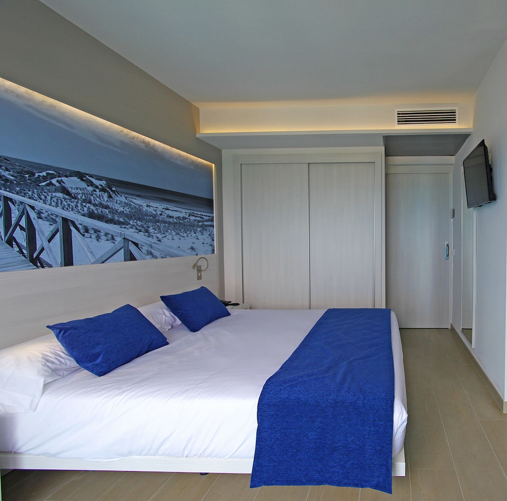 BG Hotel Tonga Tower — Hotel rooms in Can Picafort, Balearic Islands