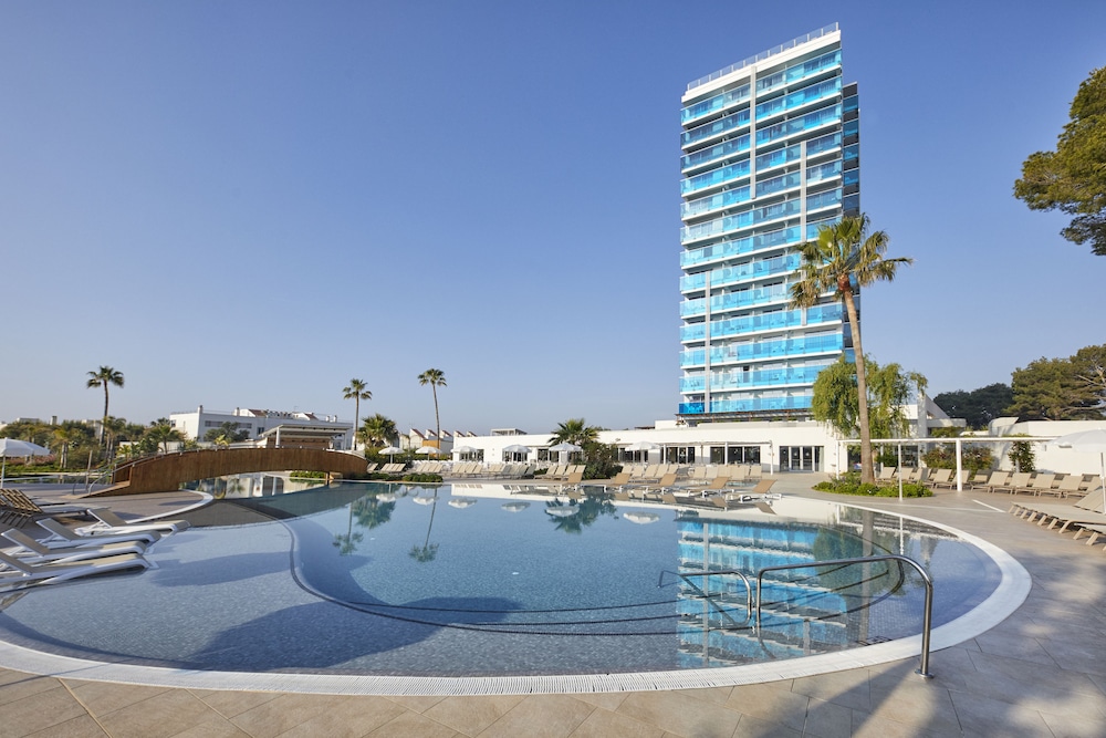 BG Hotel Tonga Tower — Swimming pool in Can Picafort, Balearic Islands