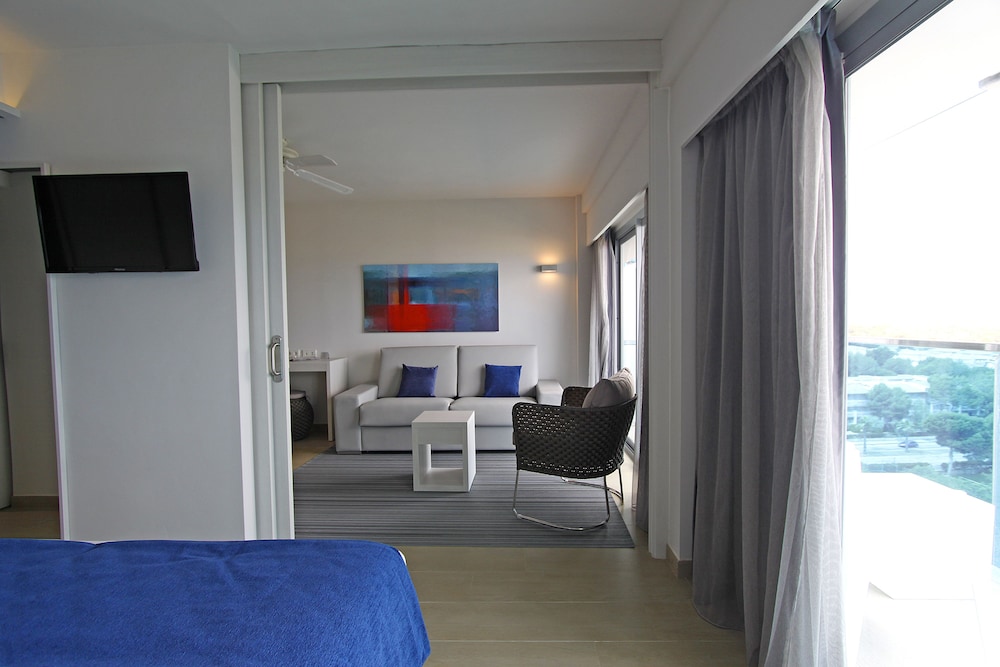 BG Hotel Tonga Tower — Hotel rooms in Can Picafort, Balearic Islands