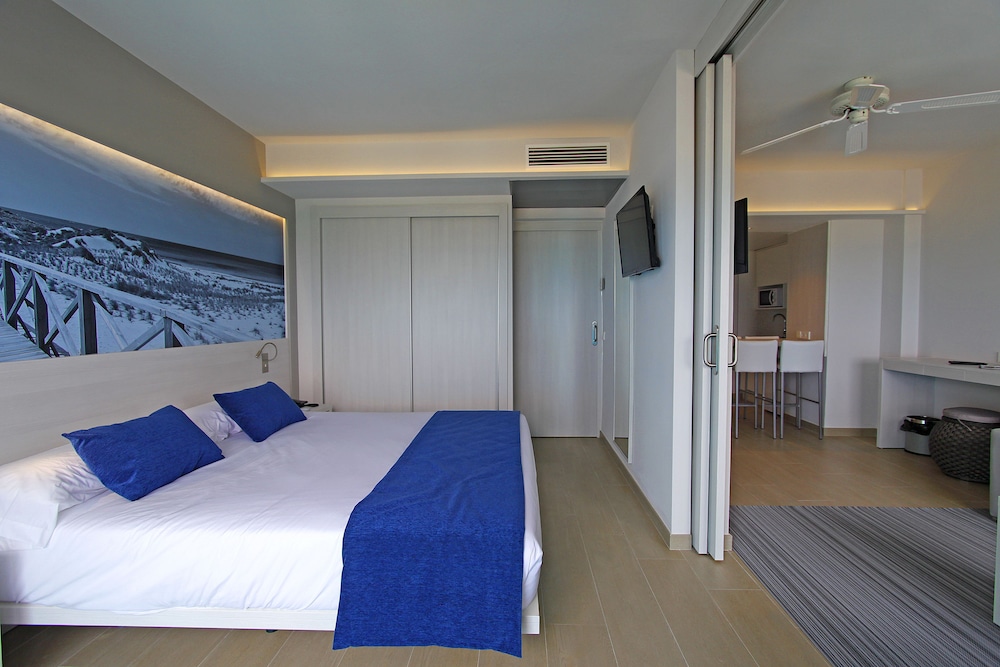 BG Hotel Tonga Tower — Hotel rooms in Can Picafort, Balearic Islands