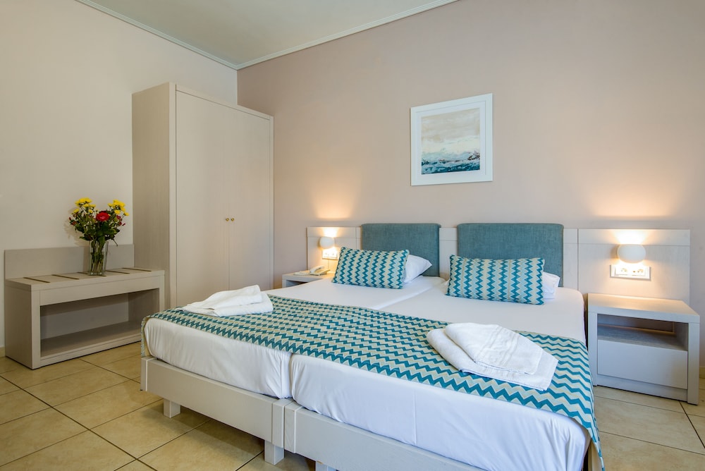 Creta Palm Hotel — Hotel rooms in Chania