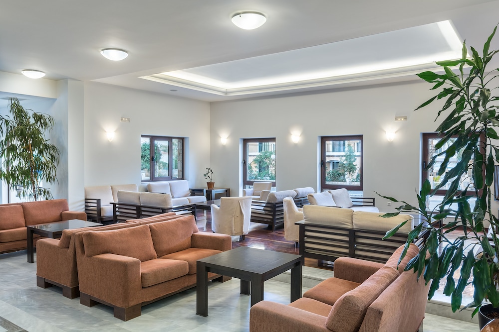 Creta Palm Hotel — Hotel building in Chania