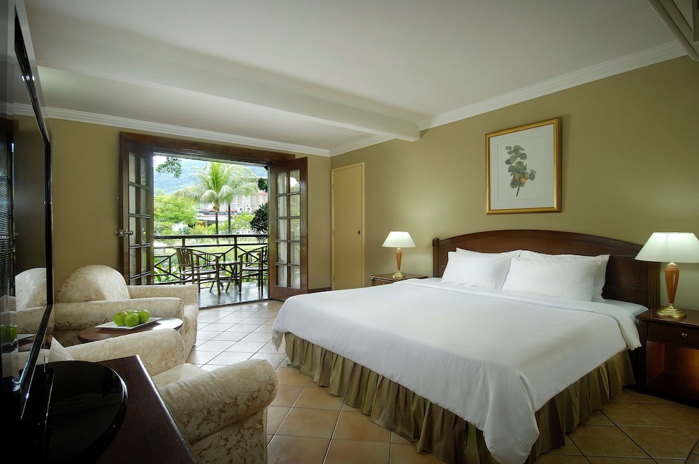 Berjaya Beau Vallon Bay Resort & Casino — Hotel rooms in Victoria