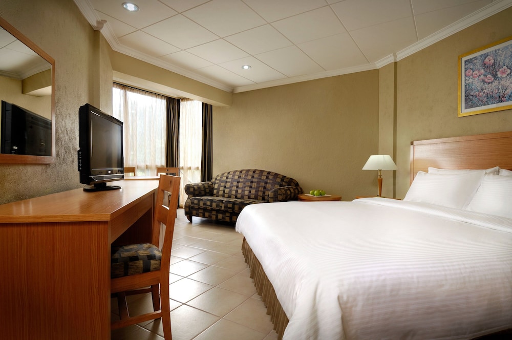 Berjaya Beau Vallon Bay Resort & Casino — Hotel rooms in Victoria