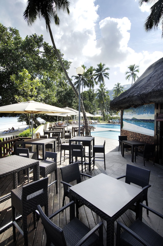 Berjaya Beau Vallon Bay Resort & Casino — Restaurant & bars in Victoria