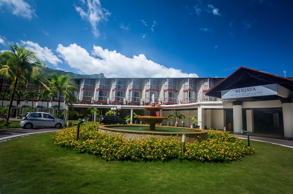 Berjaya Beau Vallon Bay Resort & Casino — Hotel building in Victoria