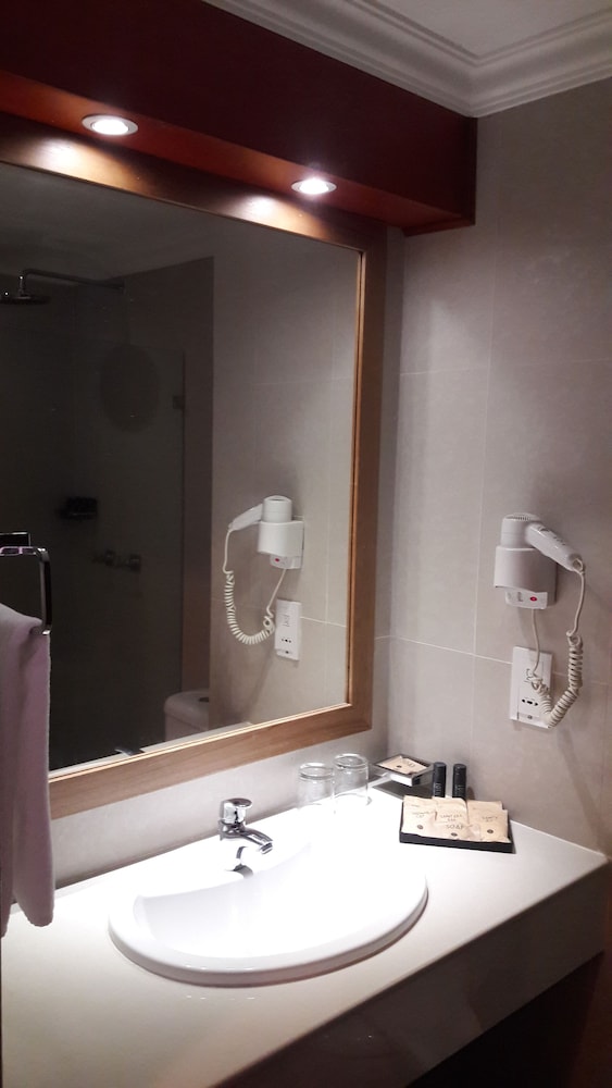 Berjaya Beau Vallon Bay Resort & Casino — Hotel rooms in Victoria