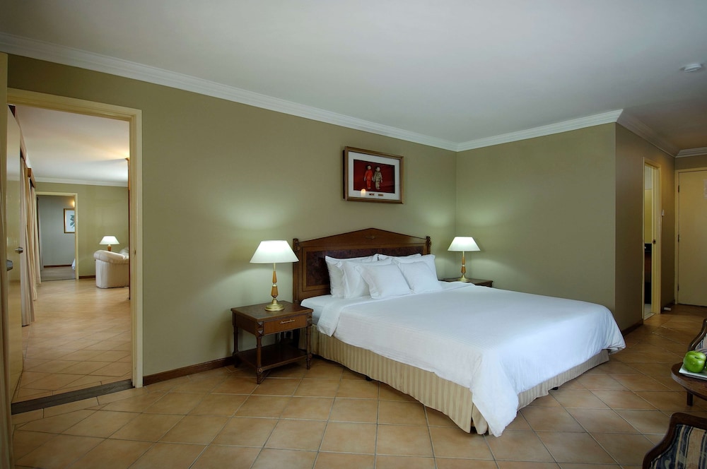 Berjaya Beau Vallon Bay Resort & Casino — Hotel rooms in Victoria
