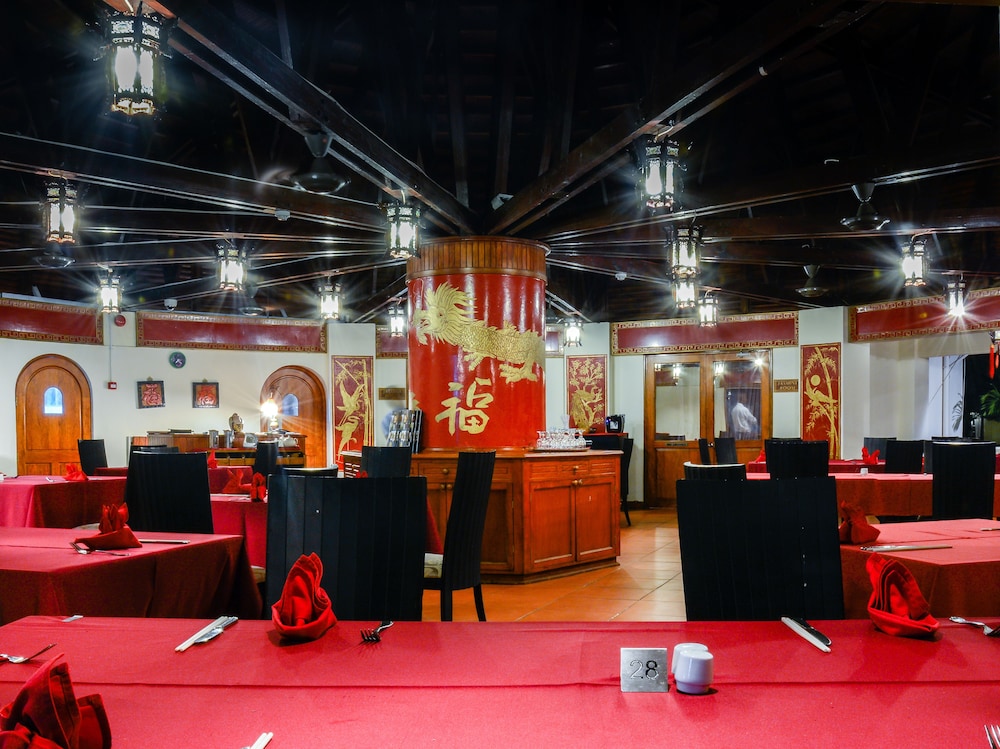Berjaya Beau Vallon Bay Resort & Casino — Sports & recreation in Victoria