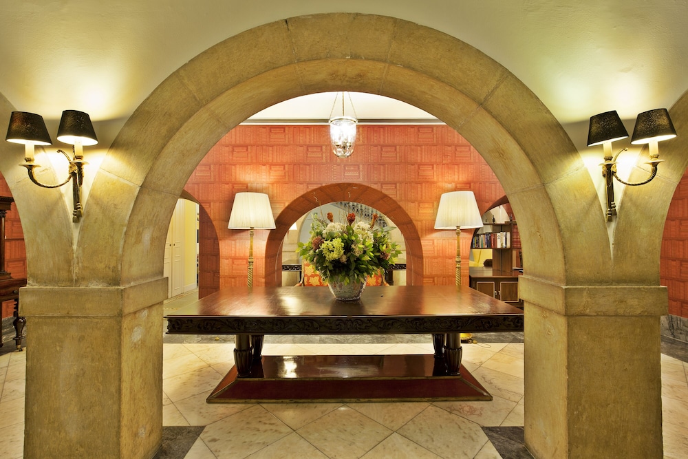 Avenida Palace — Hotel building in Lisbon, Lisboa
