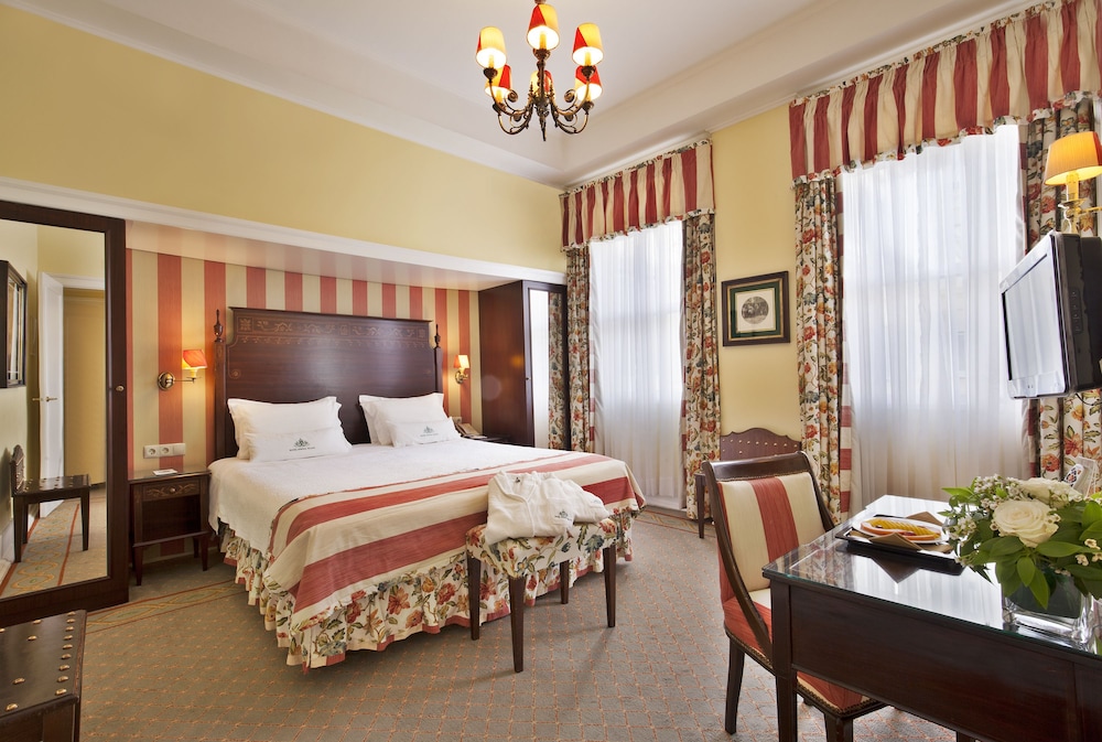 Avenida Palace — Hotel rooms in Lisbon, Lisboa
