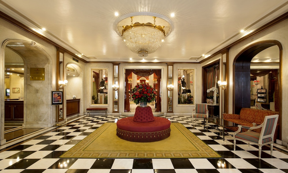 Avenida Palace — Hotel building in Lisbon, Lisboa