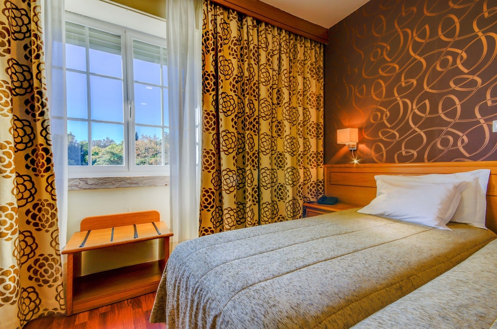 Hotel Avenida Park — Hotel rooms in Lisbon, Lisboa