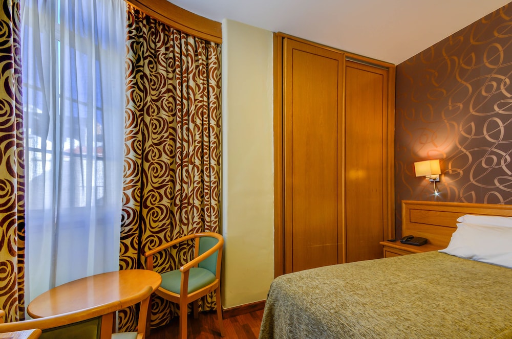 Hotel Avenida Park — Hotel rooms in Lisbon, Lisboa