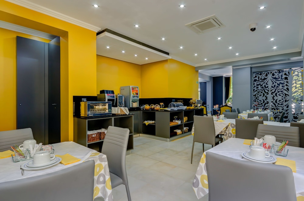 Hotel Avenida Park — Restaurant & bars in Lisbon, Lisboa