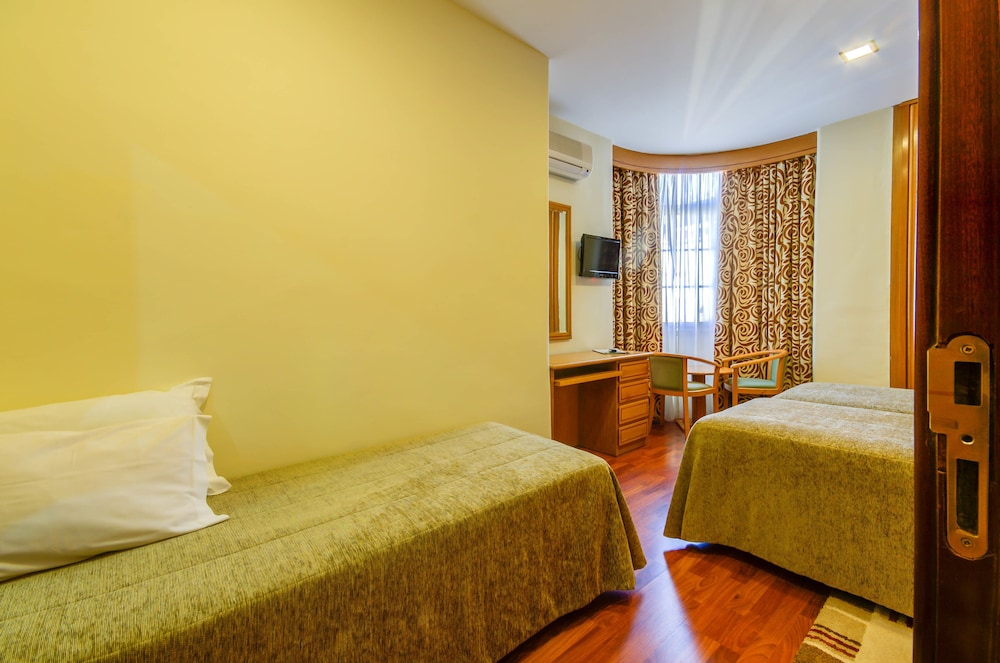 Hotel Avenida Park — Hotel rooms in Lisbon, Lisboa