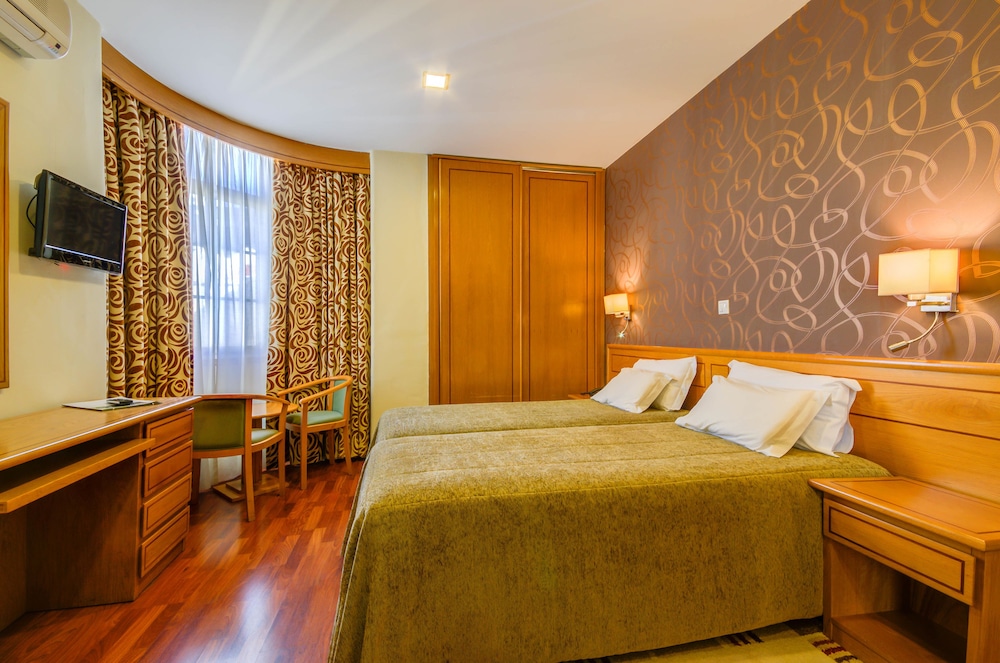 Hotel Avenida Park — Hotel rooms in Lisbon, Lisboa