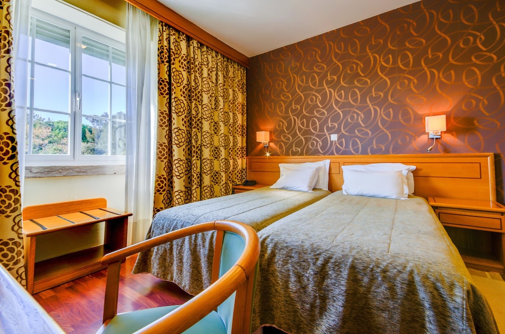 Hotel Avenida Park — Hotel rooms in Lisbon, Lisboa