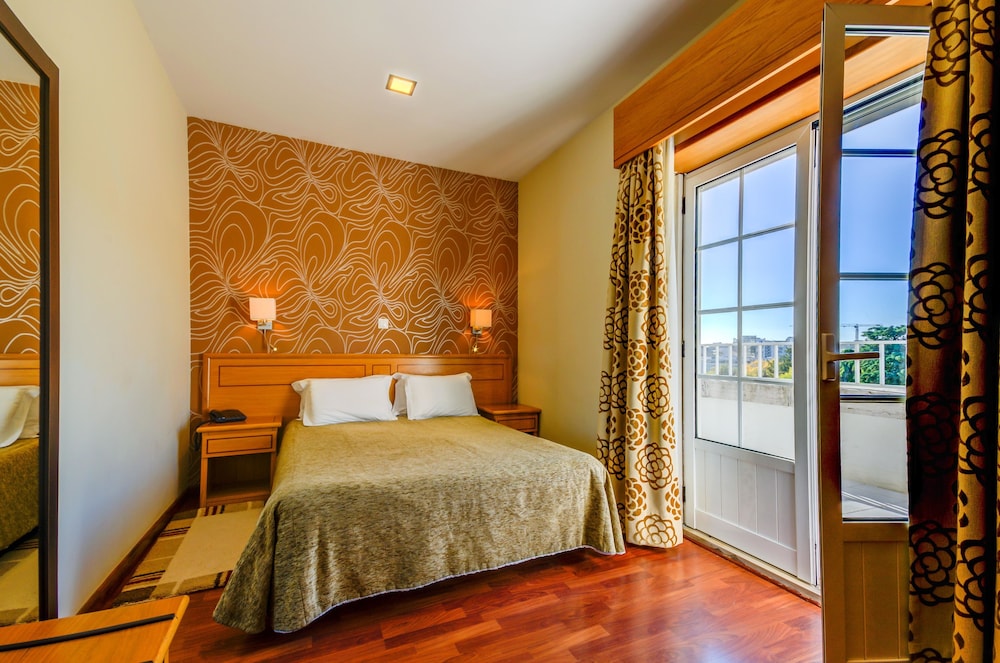 Hotel Avenida Park — Hotel rooms in Lisbon, Lisboa