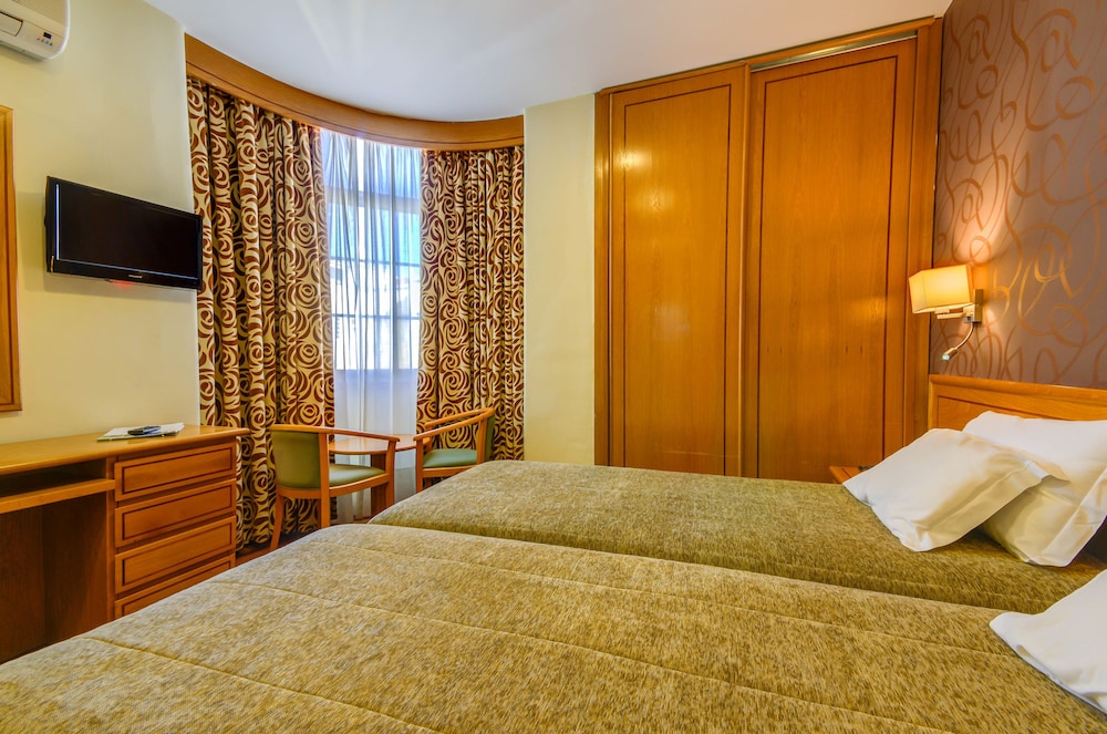 Hotel Avenida Park — Hotel rooms in Lisbon, Lisboa