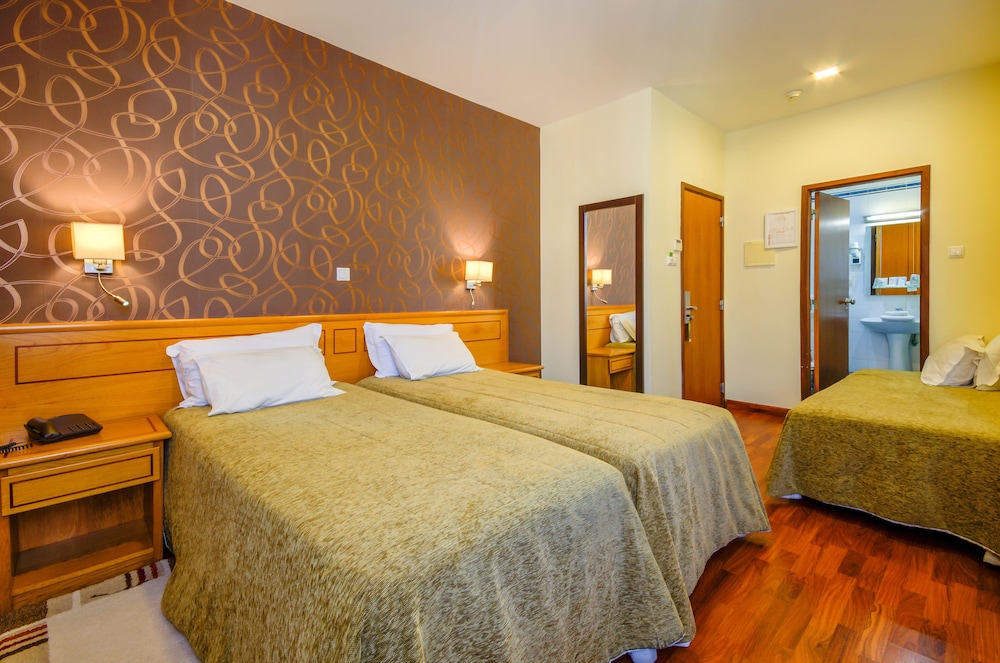 Hotel Avenida Park — Hotel rooms in Lisbon, Lisboa