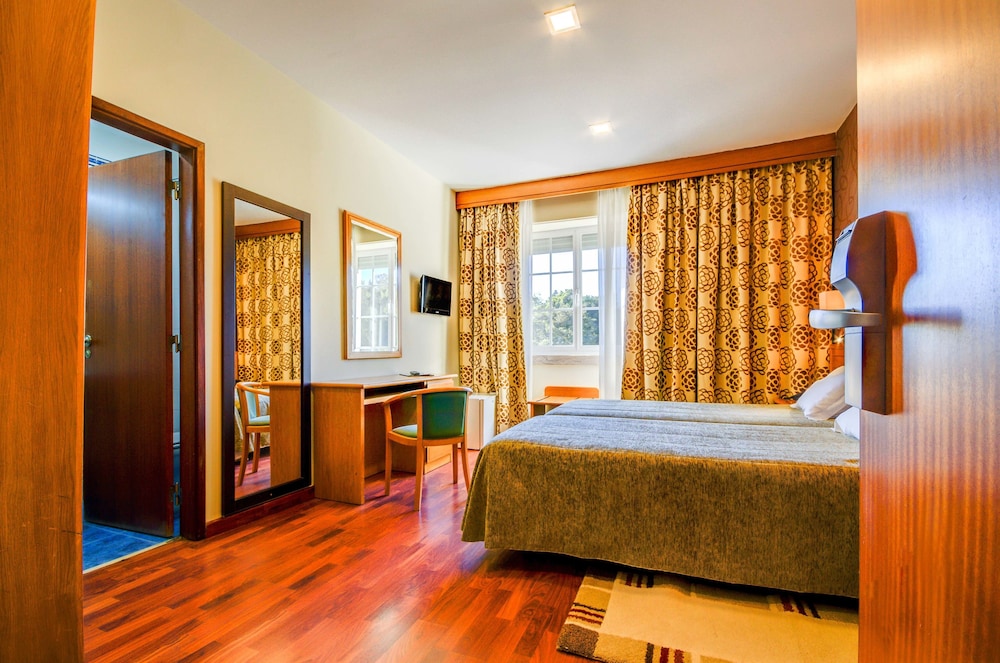 Hotel Avenida Park — Hotel rooms in Lisbon, Lisboa