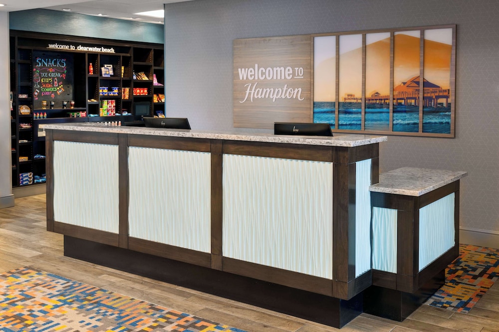 Hampton Inn & Suites Clearwater Beach — Hotel building in Clearwater, Florida