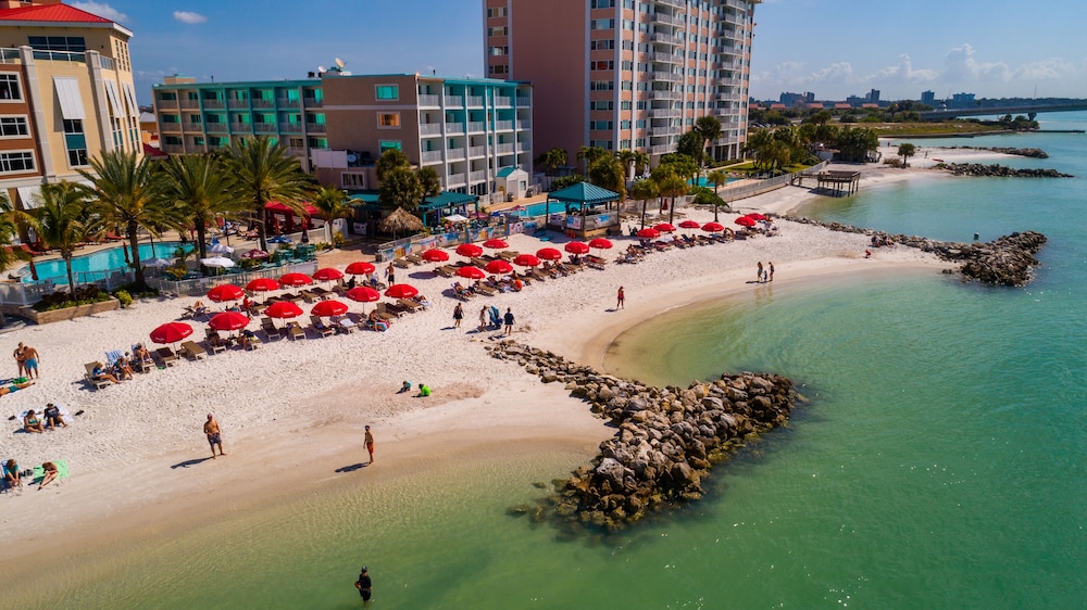 Hampton Inn & Suites Clearwater Beach — Beach in Clearwater, Florida