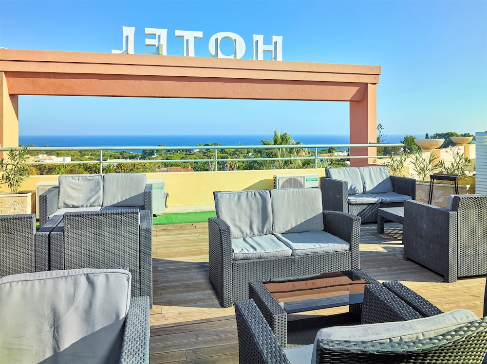 Hotel Baia Grande — Hotel building in Albufeira, Faro