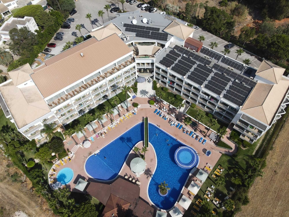 Hotel Baia Grande — Hotel building in Albufeira, Faro