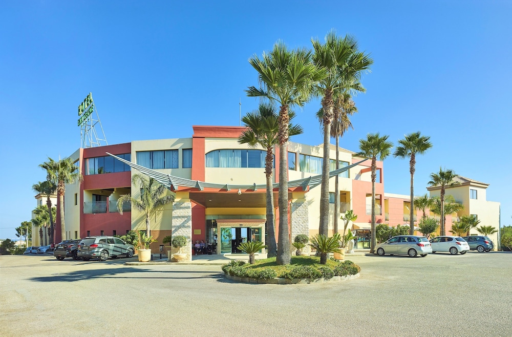 Hotel Baia Grande — Hotel building in Albufeira, Faro
