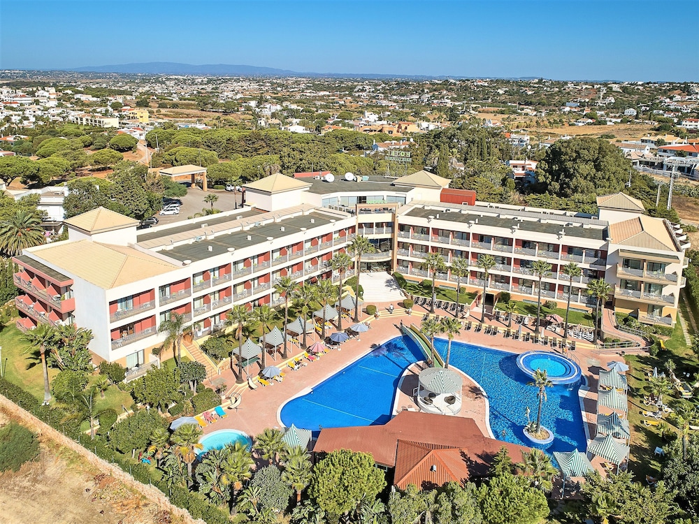 Hotel Baia Grande — Hotel building in Albufeira, Faro