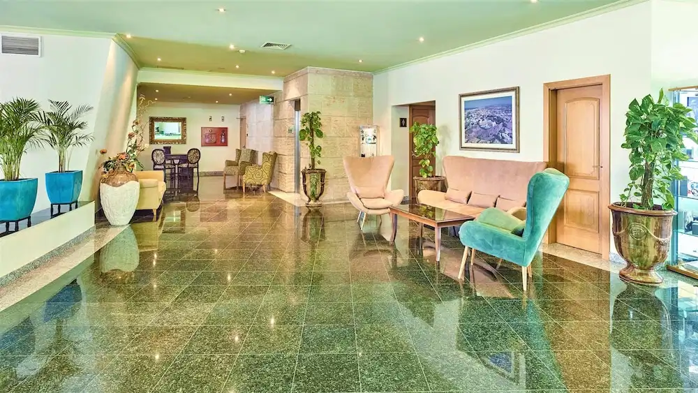 Hotel Baia Grande — Hotel building in Albufeira, Faro
