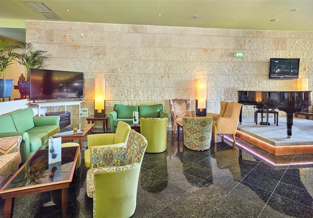 Hotel Baia Grande — Restaurant & bars in Albufeira, Faro