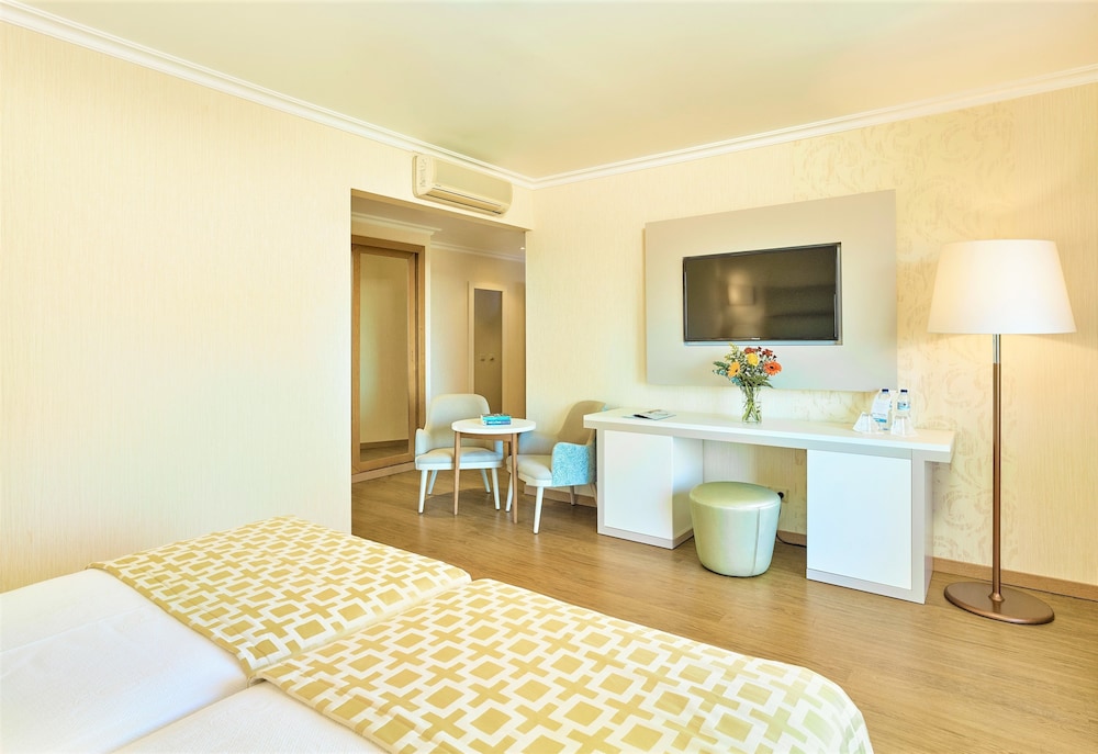 Hotel Baia Grande — Hotel rooms in Albufeira, Faro