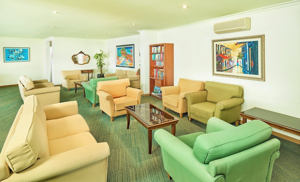 Hotel Baia Grande — Hotel building in Albufeira, Faro