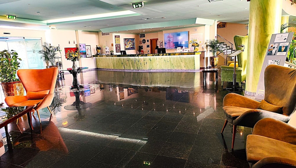 Hotel Baia Grande — Hotel building in Albufeira, Faro