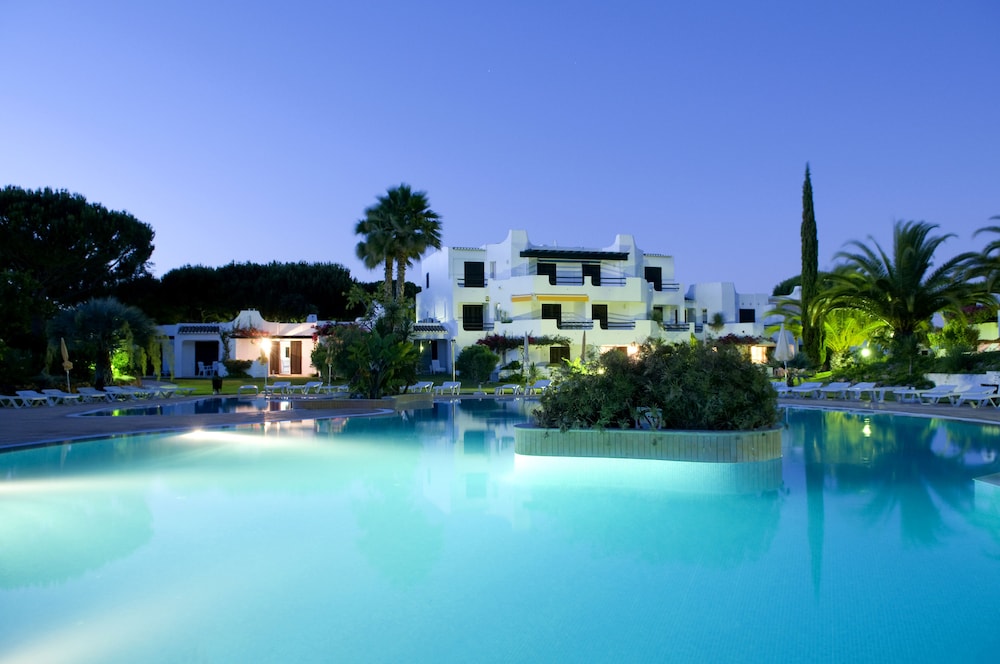 Balaia Golf Village Resort — Swimming pool in Albufeira, Faro