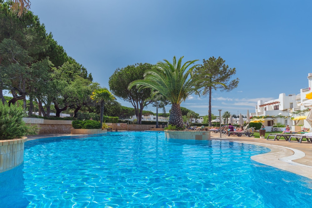 Balaia Golf Village Resort — Swimming pool in Albufeira, Faro