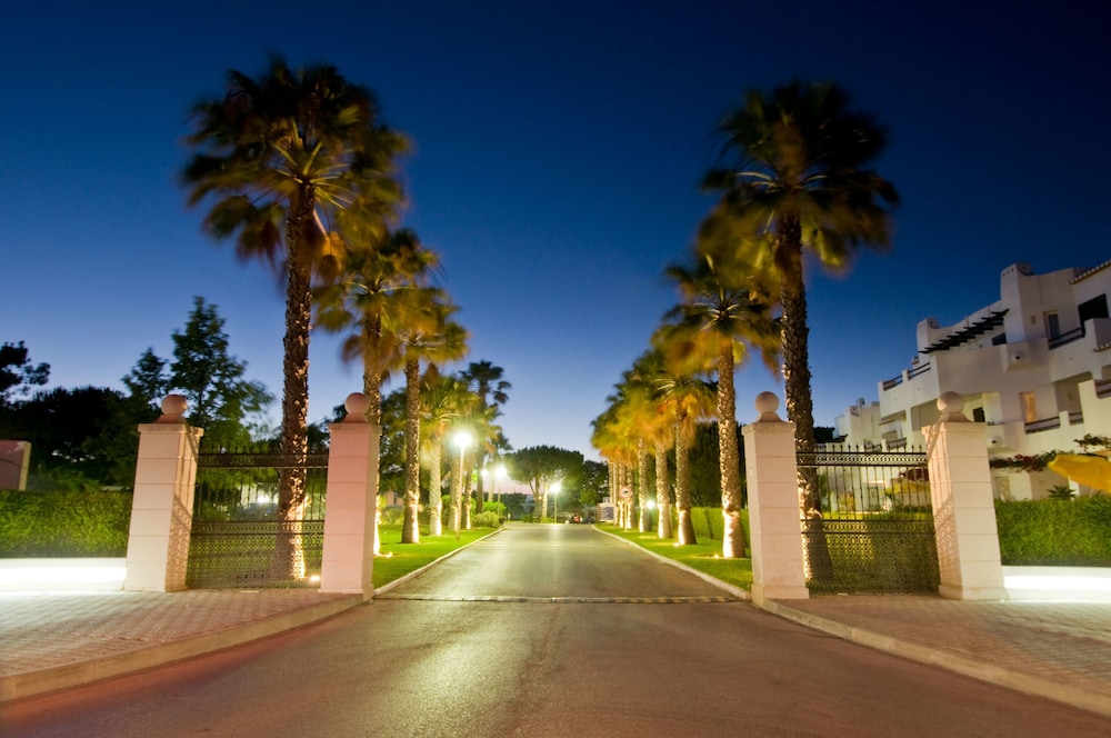 Balaia Golf Village Resort — Hotel building in Albufeira, Faro