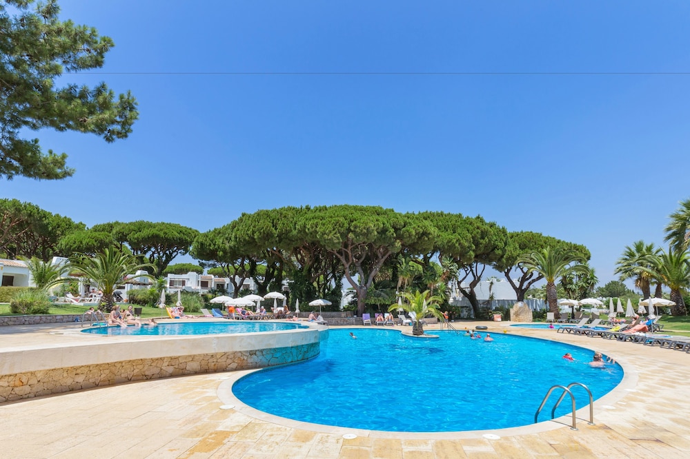 Balaia Golf Village Resort — Swimming pool in Albufeira, Faro