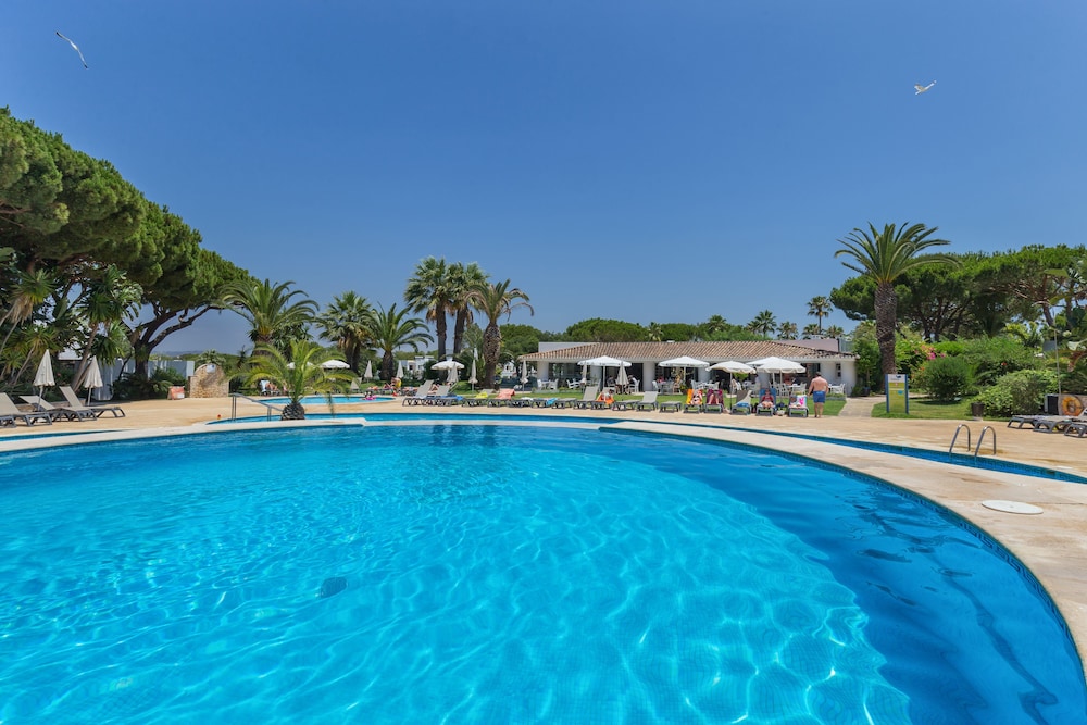 Balaia Golf Village Resort — Swimming pool in Albufeira, Faro