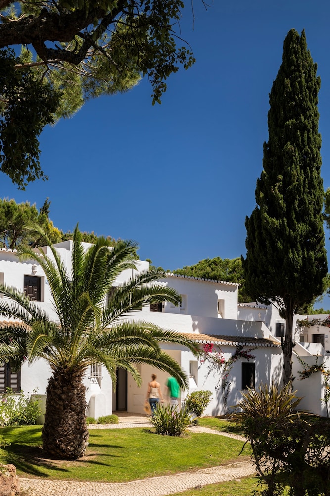 Balaia Golf Village Resort — Hotel building in Albufeira, Faro