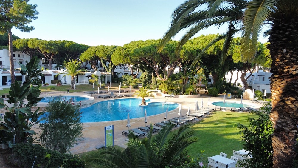 Balaia Golf Village Resort — Swimming pool in Albufeira, Faro