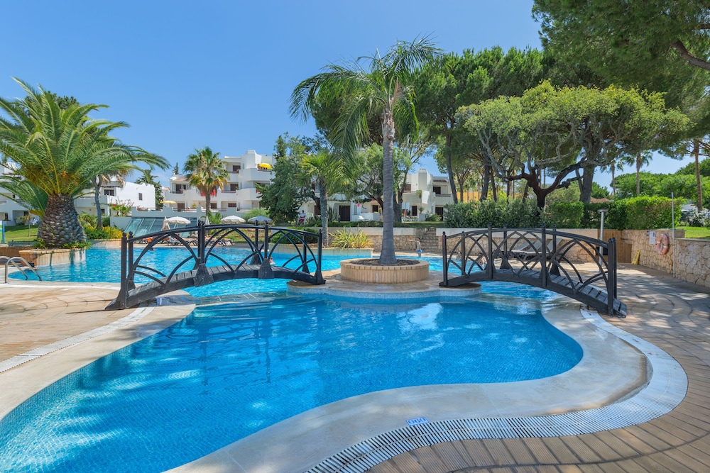 Balaia Golf Village Resort — Swimming pool in Albufeira, Faro