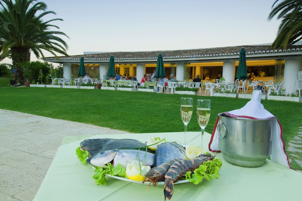 Balaia Golf Village Resort — Restaurant & bars in Albufeira, Faro