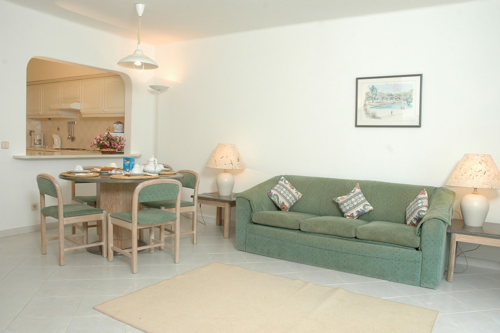 Balaia Golf Village Resort — Hotel rooms in Albufeira, Faro